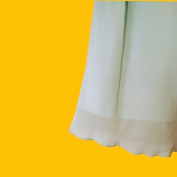 NWOT- BCX Light green / Blue Sleeveless Blouse. Size Medium. C132 - Picture 4 of 7